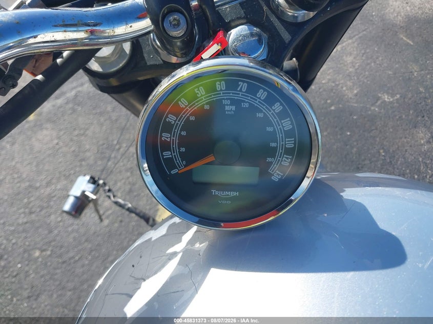 2011 TRIUMPH MOTORCYCLE BONNEVILLE auction photo 7