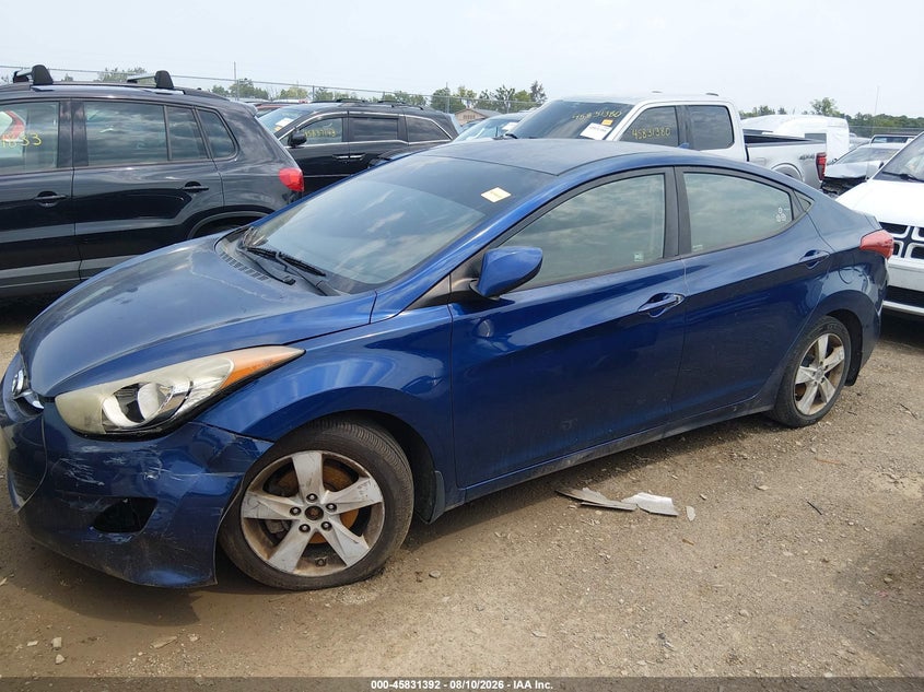 2013 HYUNDAI ELANTRA auction photo 2