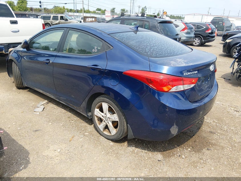 2013 HYUNDAI ELANTRA auction photo 3