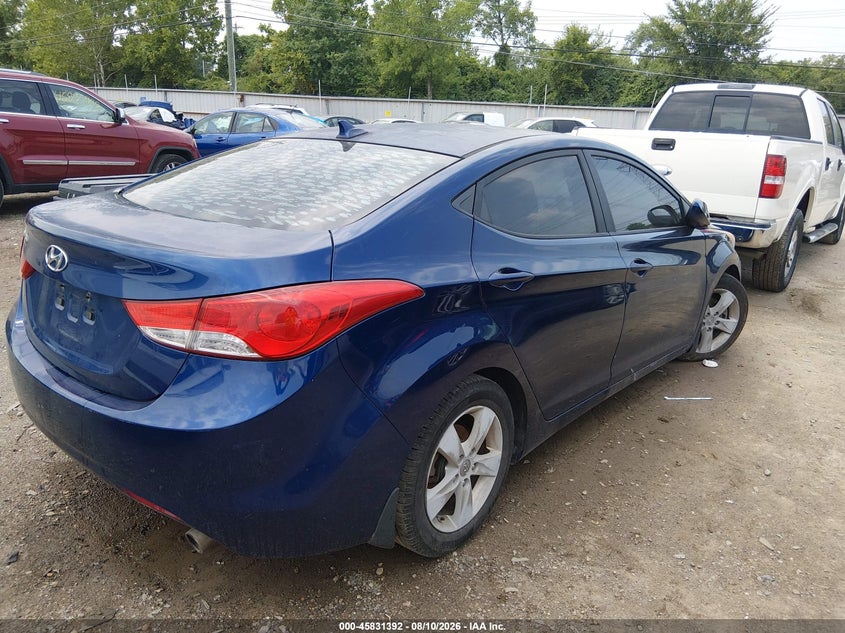 2013 HYUNDAI ELANTRA auction photo 4