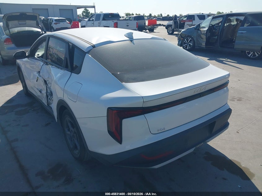 Vin: 3kpft4de4se121428, lot: 46330301, kia k4 lxs 20253