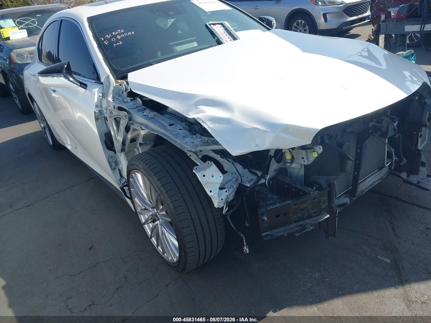 Vin: jthda1d28n5122193, lot: 46330366, lexus is 300 2022 img_1