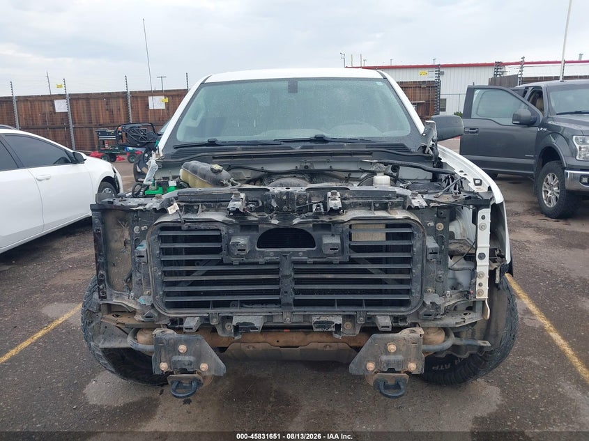 GMC SIERRA 1500 - zdjęcie 13