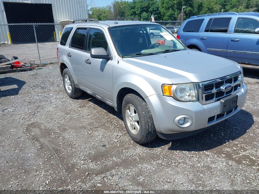 2010 FORD ESCAPE auction photo 1