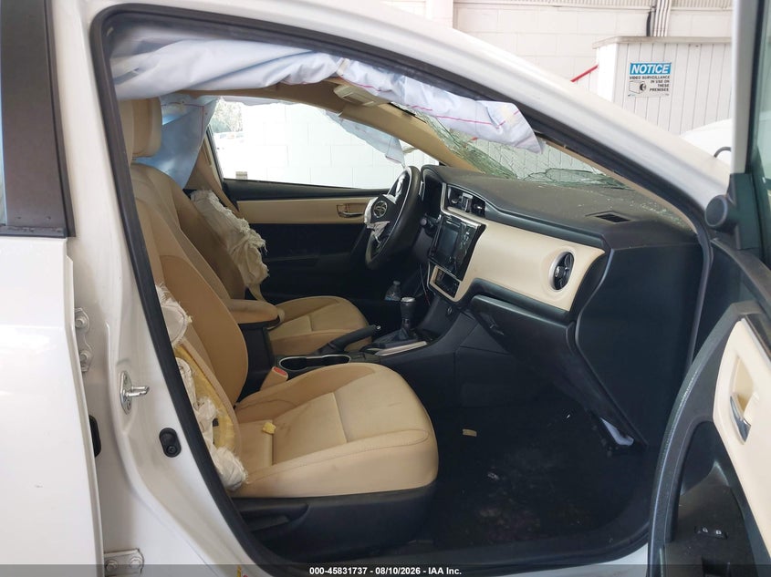 2017 TOYOTA COROLLA auction photo 5