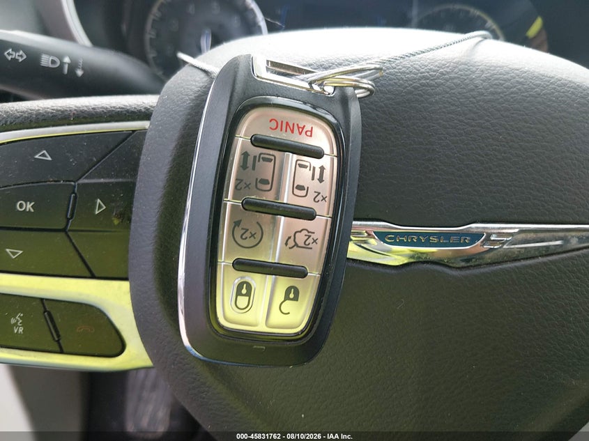 CHRYSLER PACIFICA - zdjęcie 11