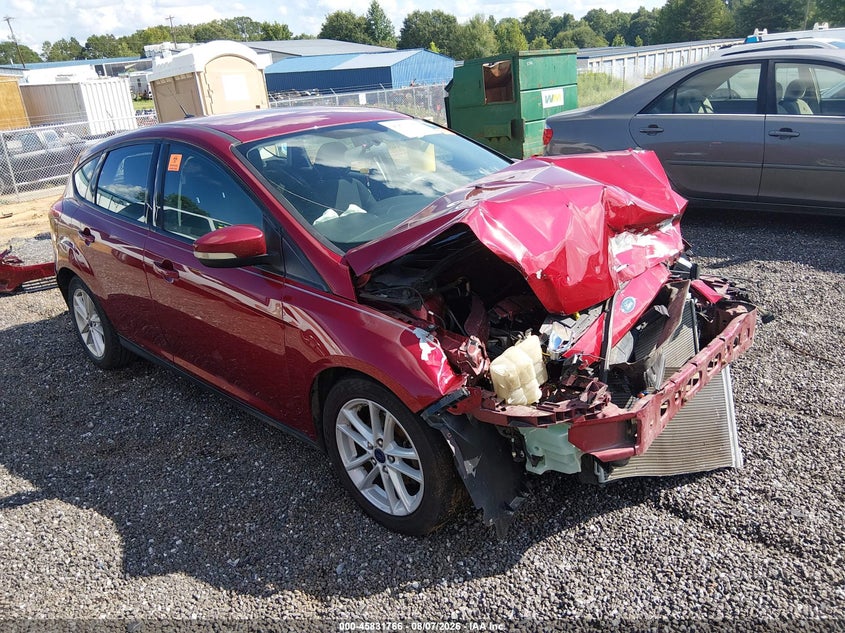 Vin: 1fadp3k25hl201566, lot: 46330667, ford focus se 2017 img_1