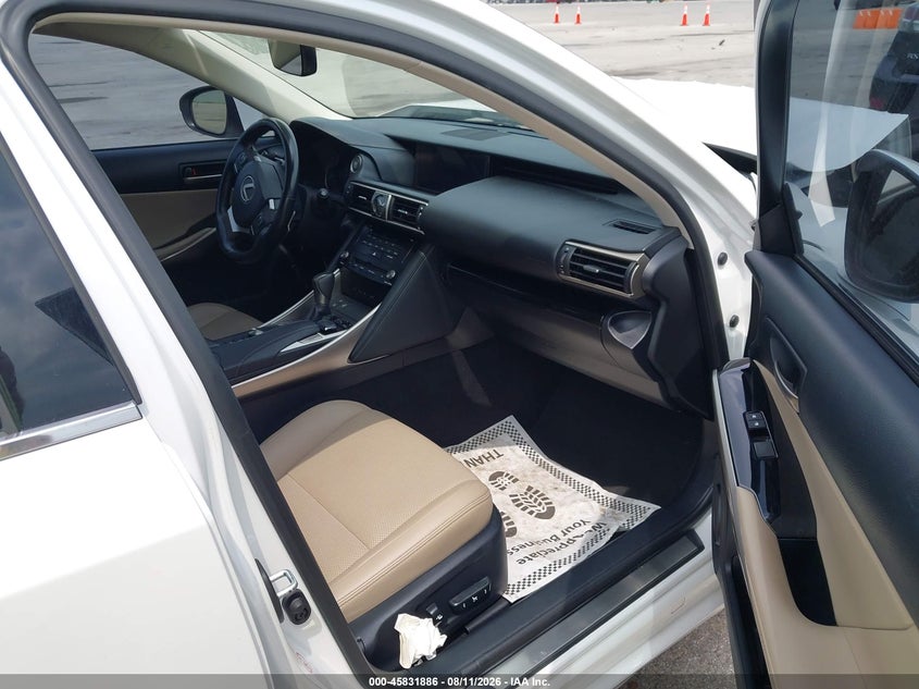 2017 LEXUS IS 300 auction photo 5