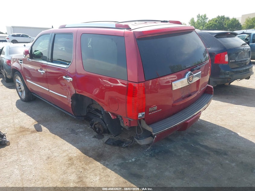 2014 CADILLAC ESCALADE auction photo 3