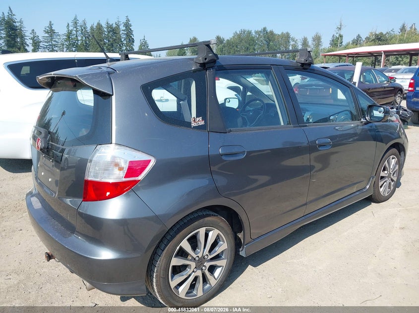Vin: jhmge8h58dc010017, lot: 46330962, honda fit sport 20134