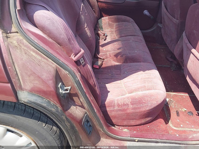 1996 CHEVROLET LUMINA auction photo 8