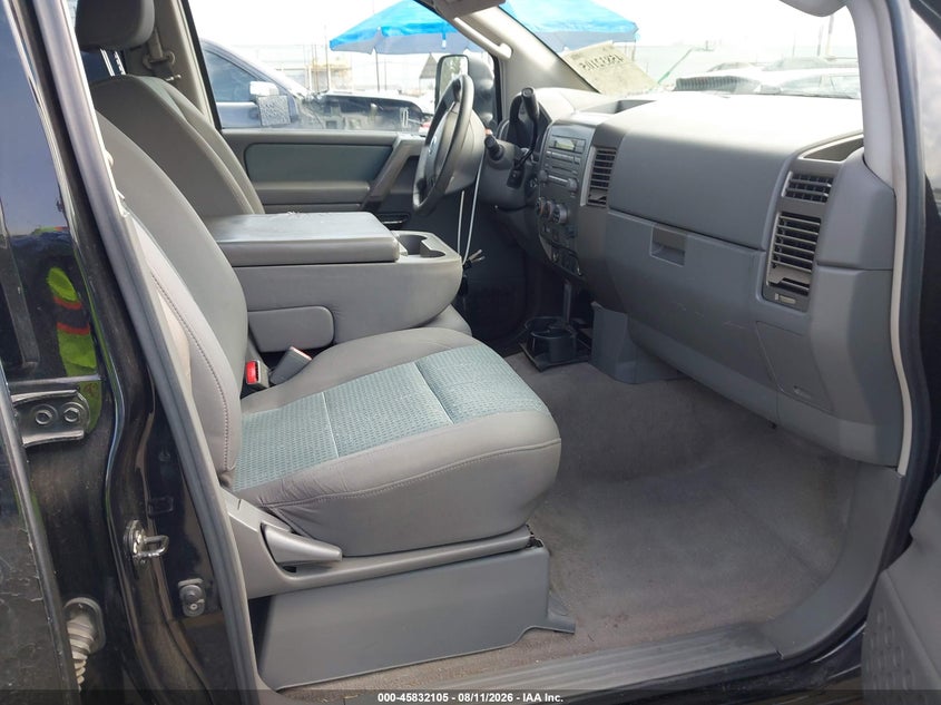 2005 NISSAN TITAN auction photo 5