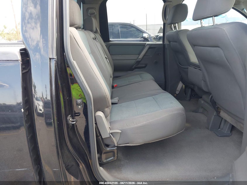 2005 NISSAN TITAN auction photo 8