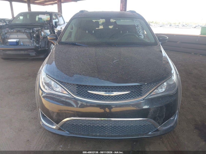 2017 CHRYSLER PACIFICA auction photo 6
