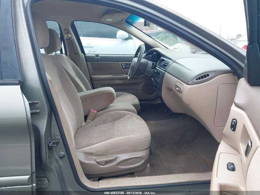 FORD TAURUS 2001 VIN 1FAFP55U11A288319