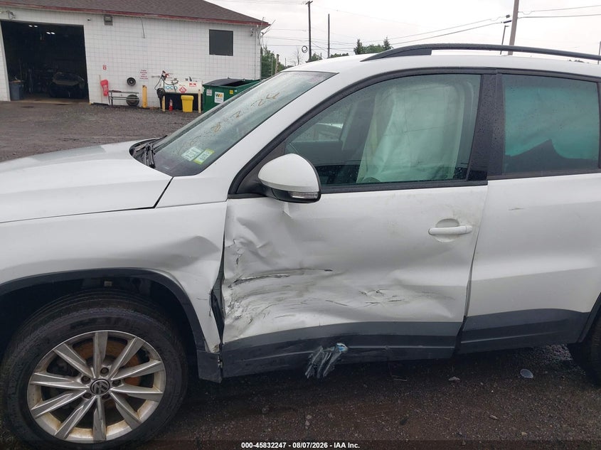 2015 VOLKSWAGEN TIGUAN auction photo 6