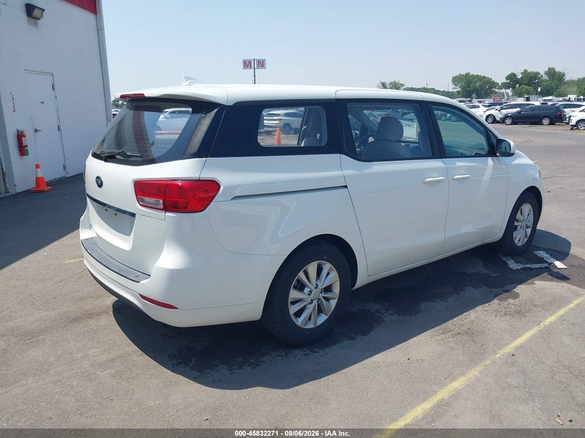2018 KIA SEDONA auction photo 4