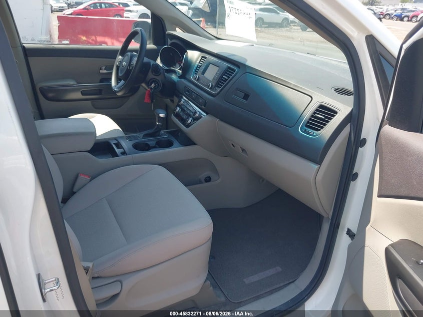 2018 KIA SEDONA auction photo 5