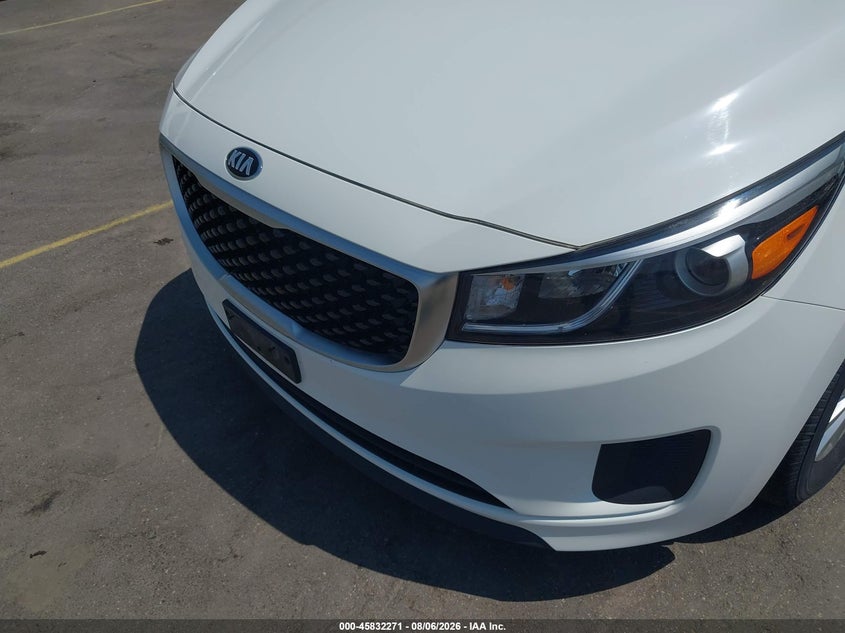 2018 KIA SEDONA auction photo 6