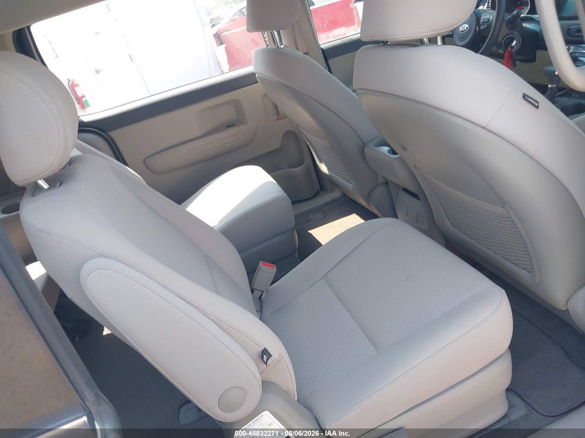 2018 KIA SEDONA auction photo 8