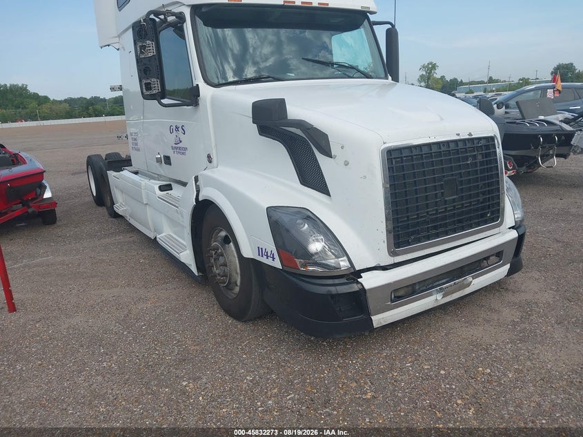 2007 VOLVO VN auction photo 1