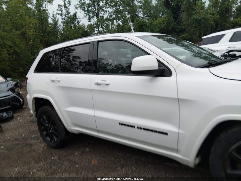 JEEP GRAND CHEROKEE - zdjęcie 13