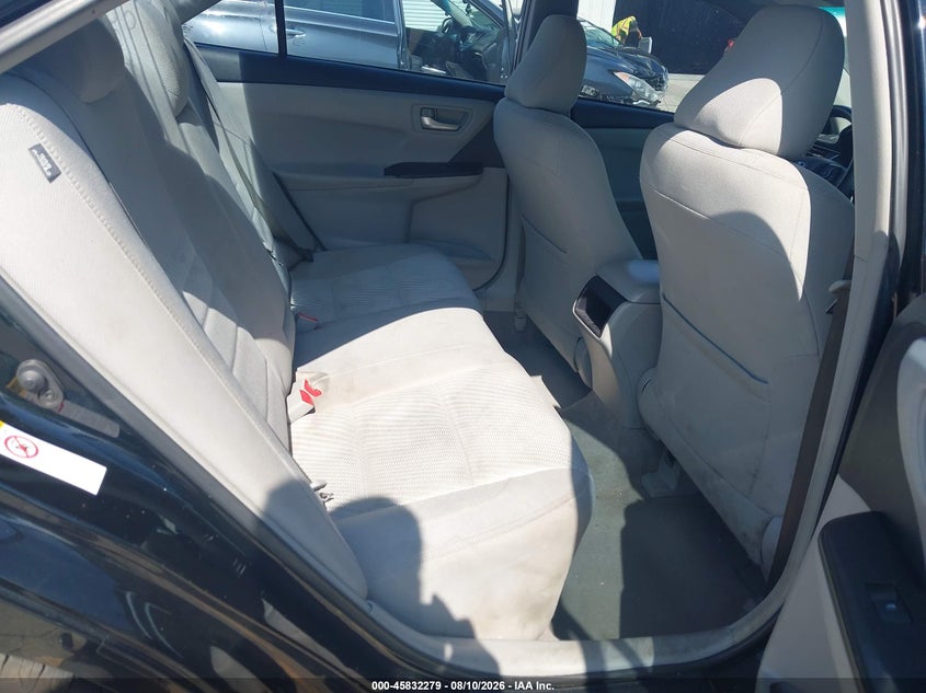TOYOTA CAMRY - zdjęcie 8