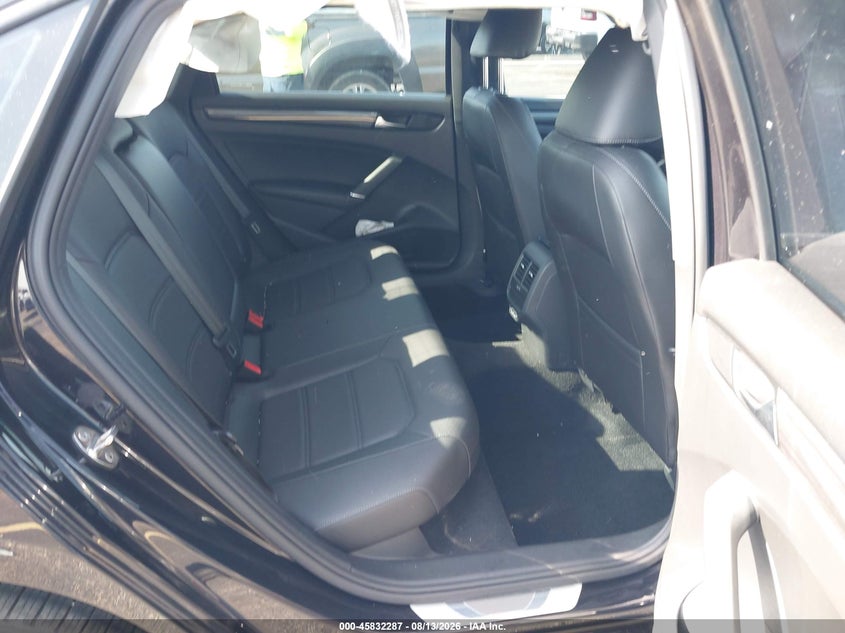 VOLKSWAGEN PASSAT 2021 VIN 1VWMA7A32MC003628