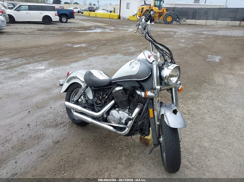 2001 Honda Vt750