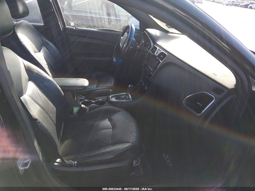 CHRYSLER 200 2013 VIN 1C3CCBCG4DN689014