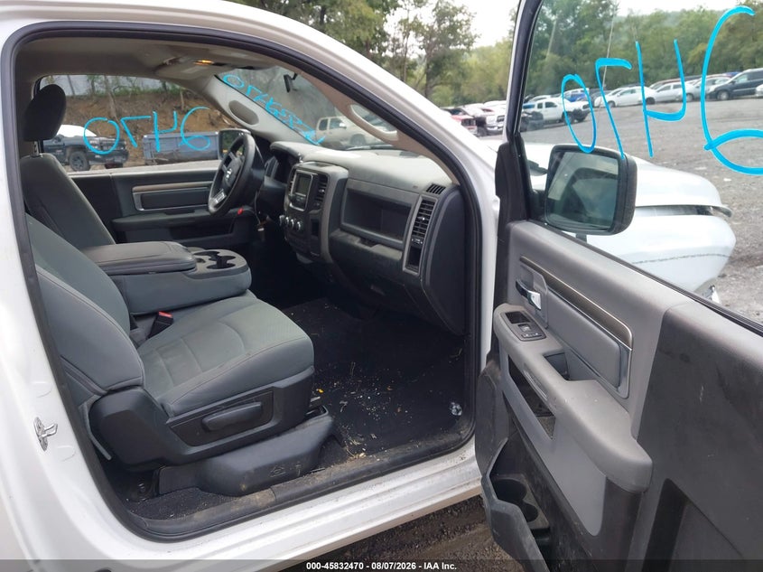 2019 RAM 1500 CLASSIC auction photo 5