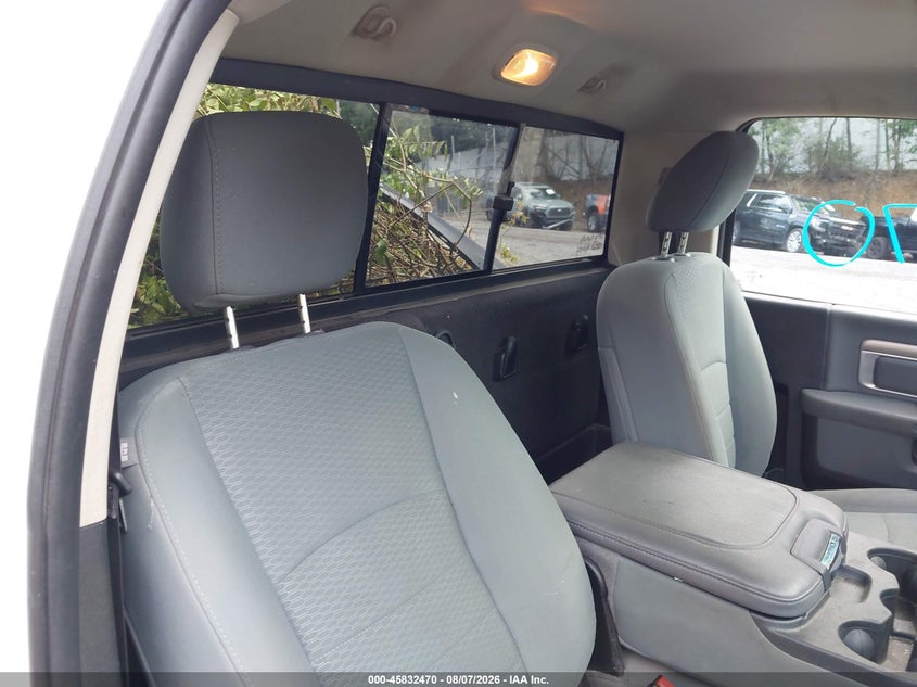 2019 RAM 1500 CLASSIC auction photo 8