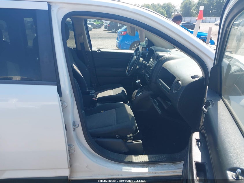 2011 JEEP COMPASS auction photo 5