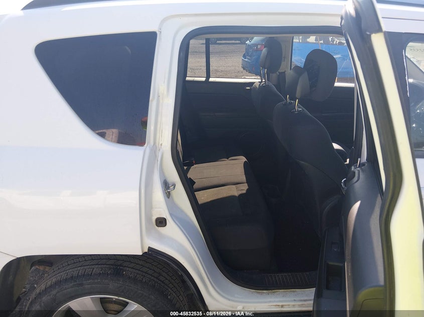 2011 JEEP COMPASS auction photo 8
