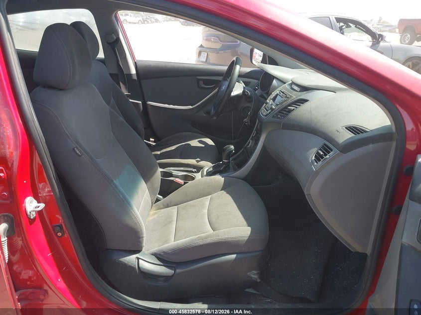2016 HYUNDAI ELANTRA auction photo 5