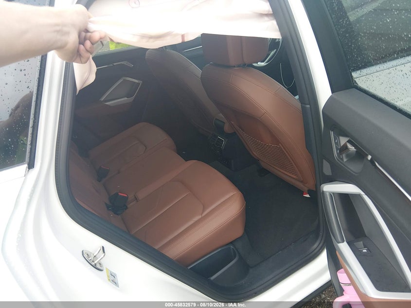 AUDI Q3 - zdjęcie 8