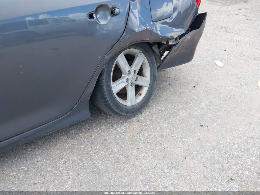 2014 TOYOTA CAMRY auction photo 6
