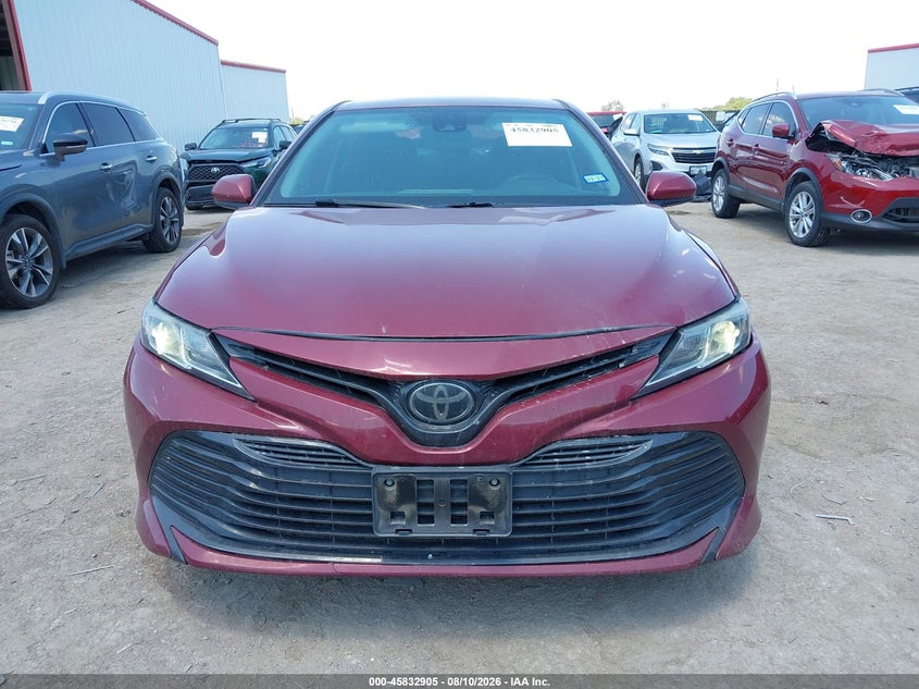 TOYOTA CAMRY - zdjęcie 13