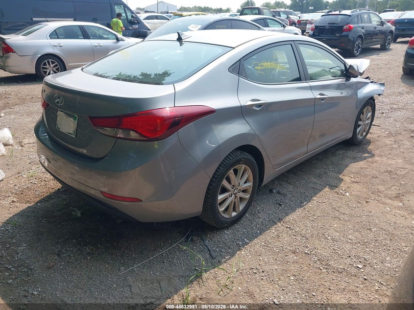 2015 HYUNDAI ELANTRA auction photo 4