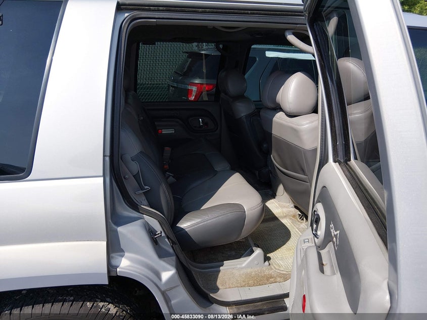 2000 GMC YUKON DENALI auction photo 8