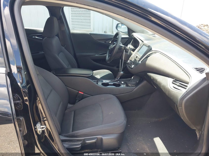 2017 CHEVROLET MALIBU auction photo 5