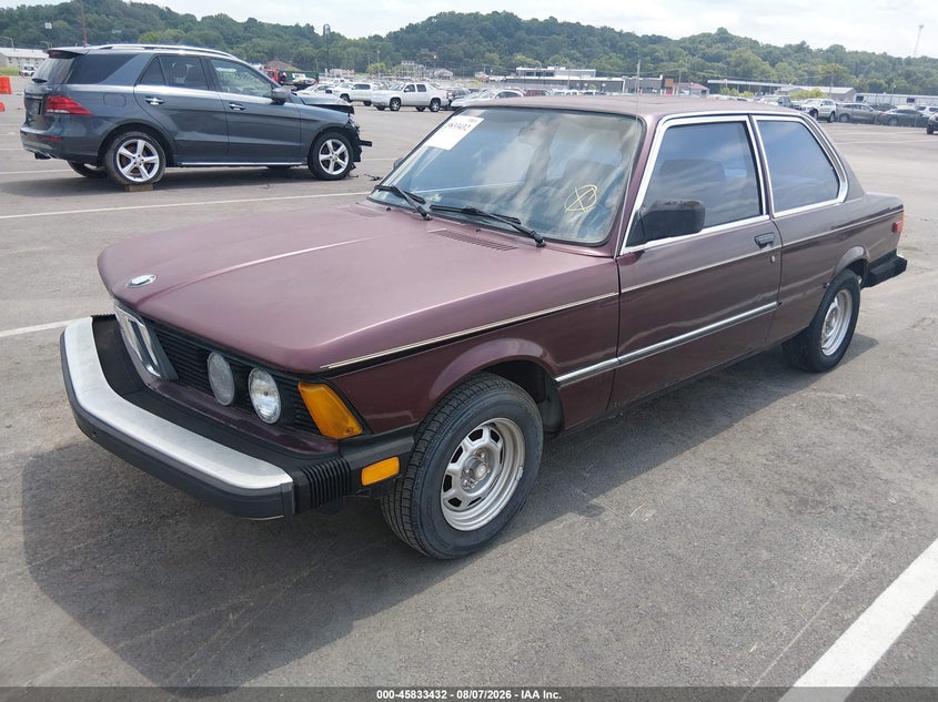 BMW 320 1983 VIN WBAAG3303D9011800