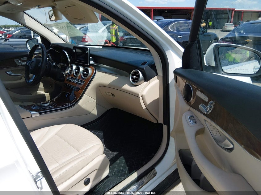 2018 MERCEDES-BENZ GLC 300 auction photo 5