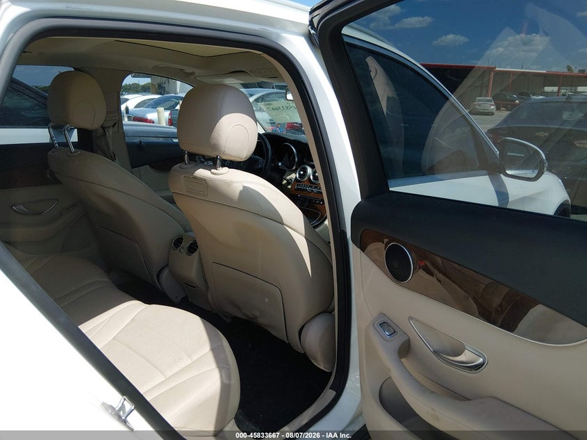 2018 MERCEDES-BENZ GLC 300 auction photo 8