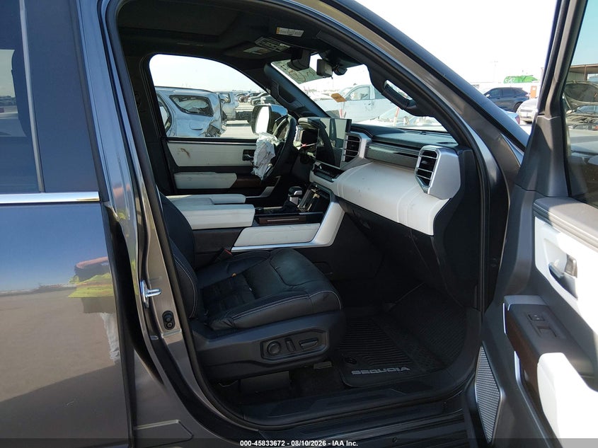 2024 TOYOTA SEQUOIA auction photo 5