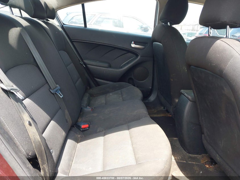 2017 KIA FORTE auction photo 8