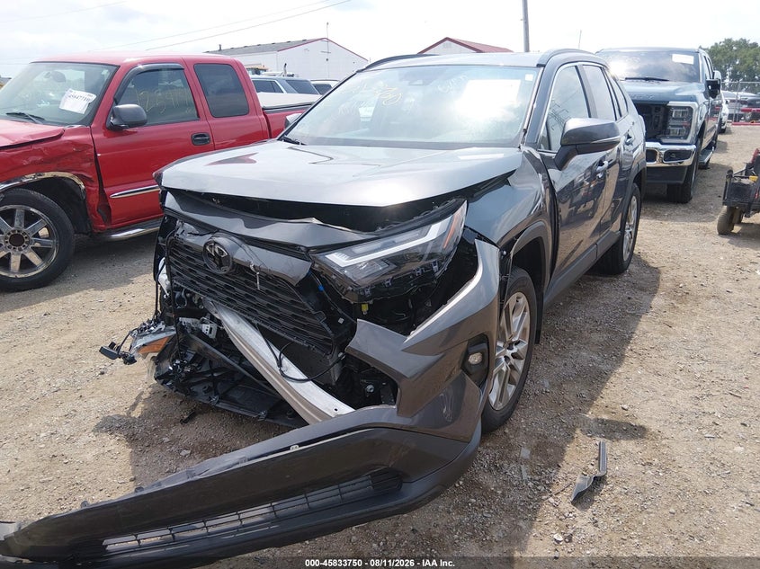2025 Toyota RAV 4, Front End, IAAI, VIN 2T3A1RFVXSW561118 — photo 2