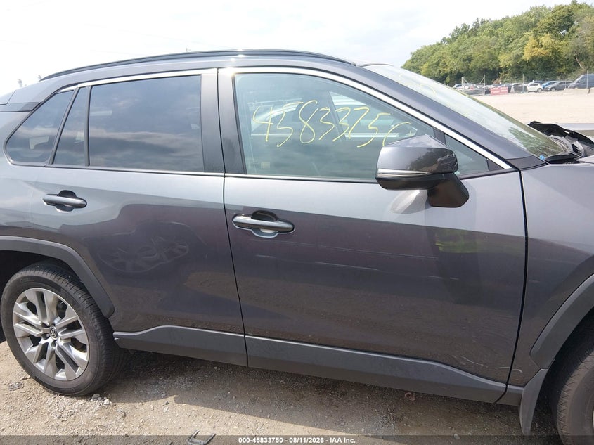 TOYOTA RAV4 - zdjęcie 13