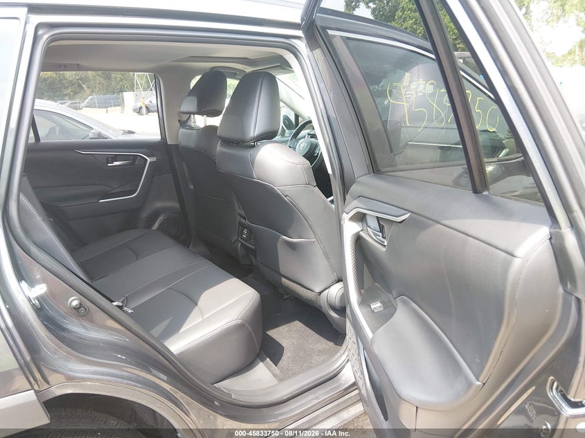 TOYOTA RAV4 - zdjęcie 8