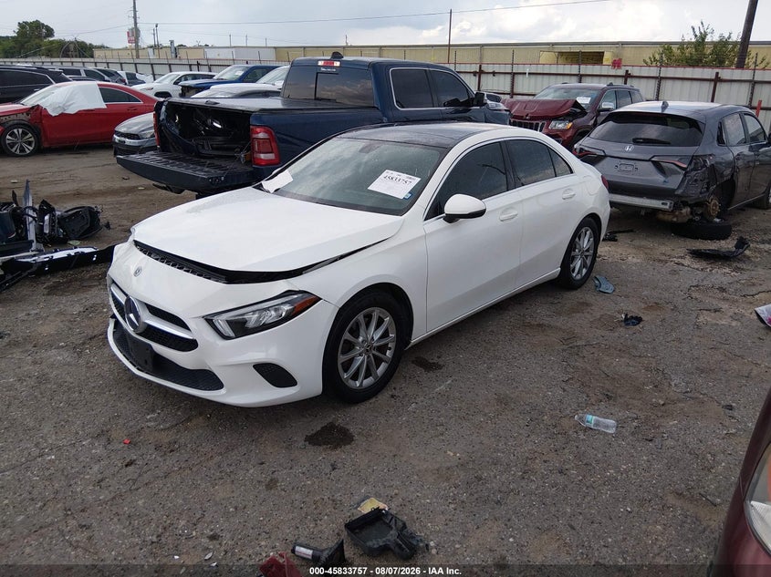 Vin: wdd3g4eb6kw007048, lot: 46332658, mercedes-benz a 220 20192